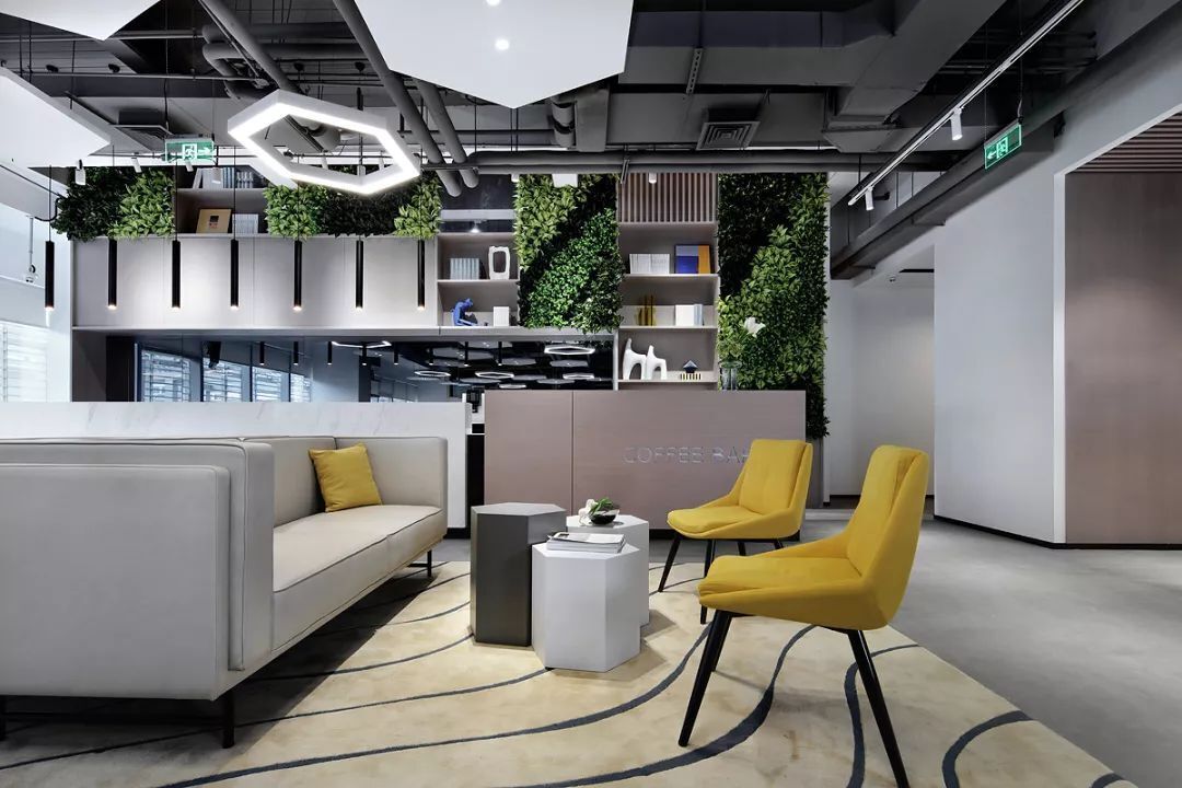 上海辦公空間設計裝修：多層次多功能的智慧辦公系統，滿足人文關懷之外的功能考量。